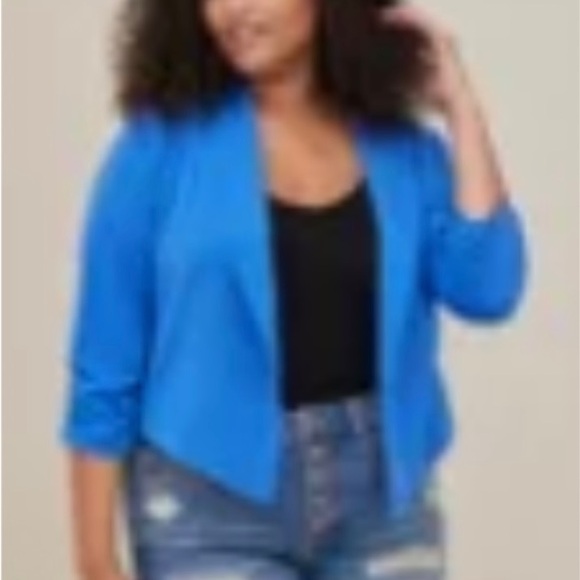 Torrid crepe blazer in gorgeous blue. Size 3 - Picture 3 of 3